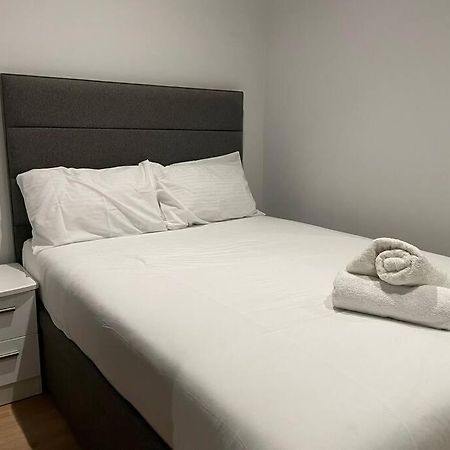 Monthly Stays 1Bed Serviced Studio Apartment Free Wifi & Netflix Whitechapel London Perfect For Solo & Coupled Guests 외부 사진