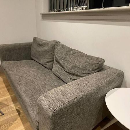 Monthly Stays 1Bed Serviced Studio Apartment Free Wifi & Netflix Whitechapel London Perfect For Solo & Coupled Guests 외부 사진